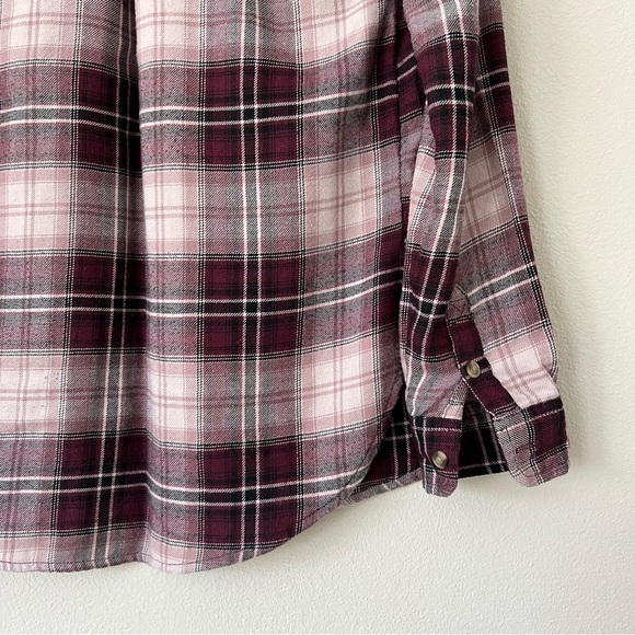 American Eagle Ahh-Mazingly Soft Boyfriend Plaid Flannel Button Down Shirt - Picture 7 of 11